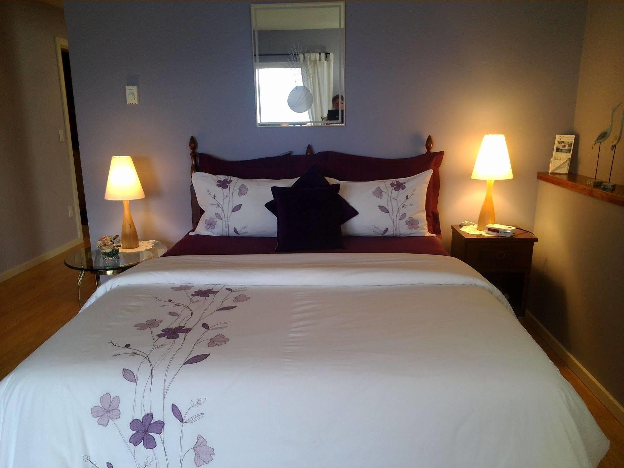 Sechelt Inlet B&B Ngoại thất bức ảnh