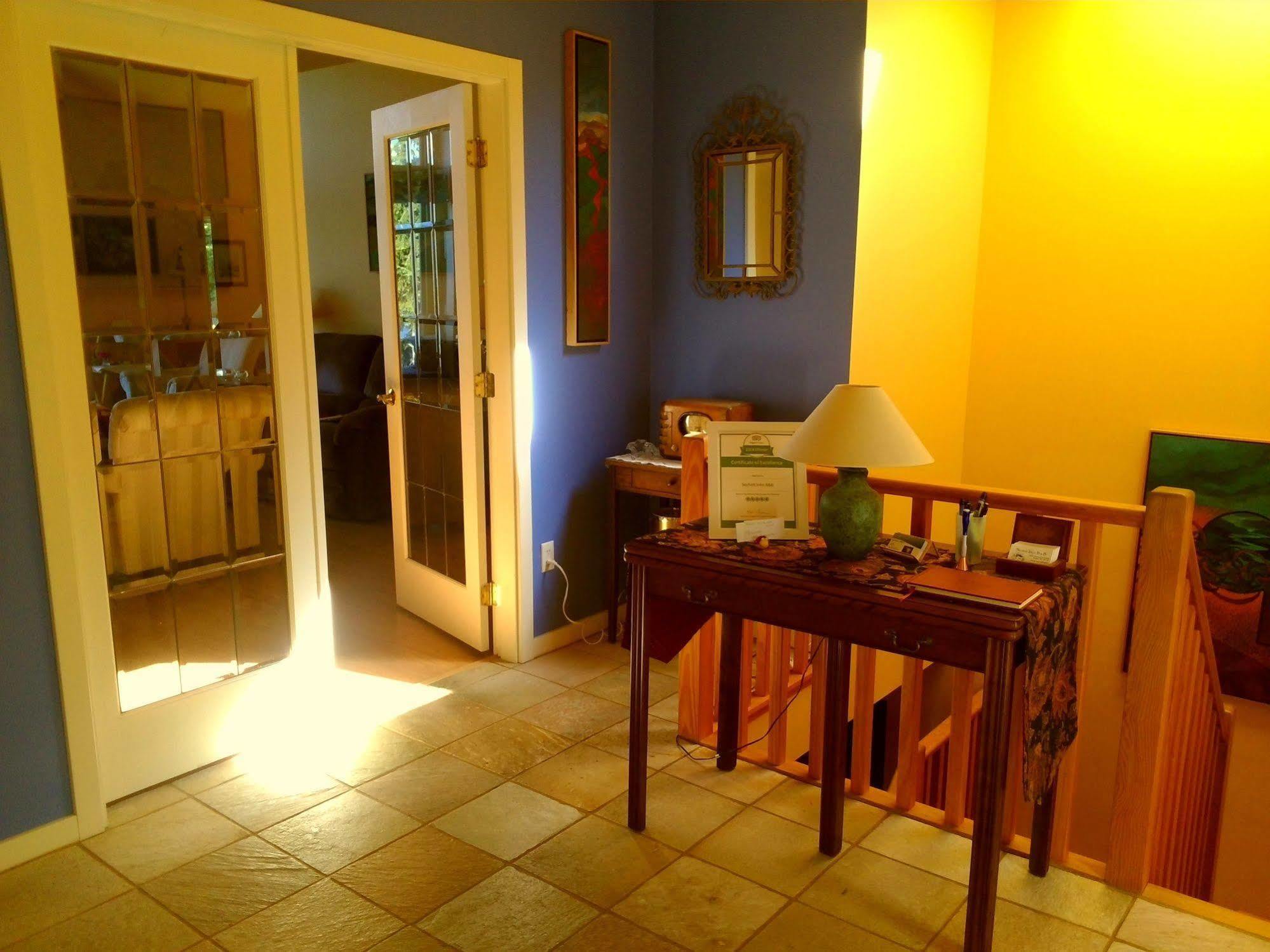 Sechelt Inlet B&B Ngoại thất bức ảnh