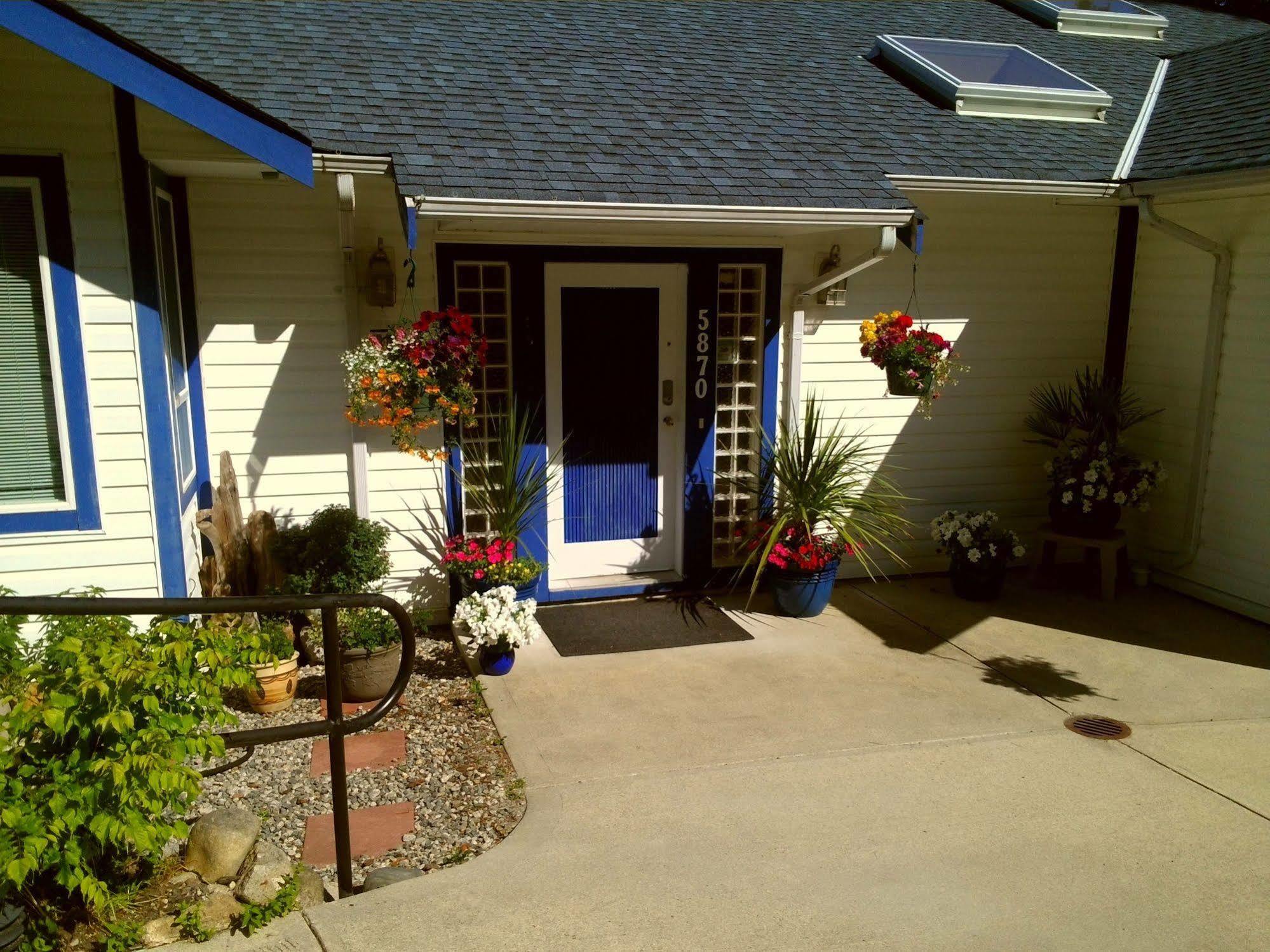 Sechelt Inlet B&B Ngoại thất bức ảnh